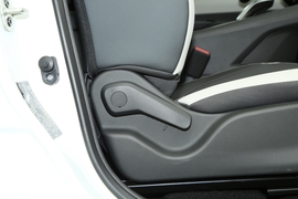 2022款东风风神E70