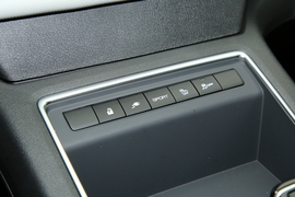 2022款东风风神E70