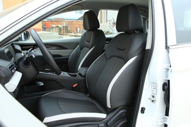 2022款东风风神E70