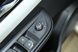 2022款东风风神E70