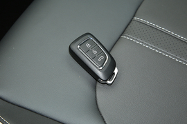 2022款东风风神E70