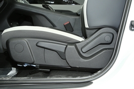 2022款东风风神E70