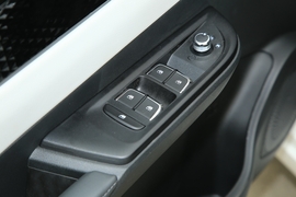 2022款东风风神E70