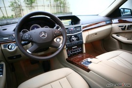 奔驰E300