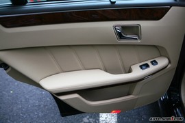 奔驰E300