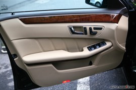 奔驰E300