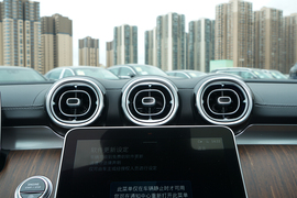2022款奔驰C