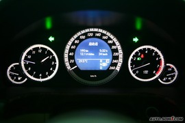 奔驰E300