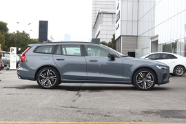   2022款沃尔沃V60 B5 智雅运动版