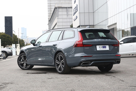   2022款沃尔沃V60 B5 智雅运动版