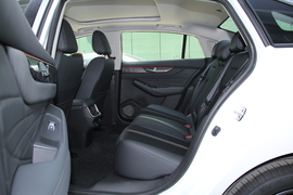 2021款东风风神奕炫MAX