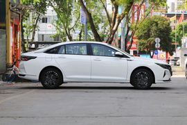 2021款东风风神奕炫MAX