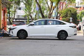 2021款东风风神奕炫MAX