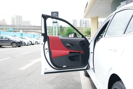 2021款雷克萨斯ES