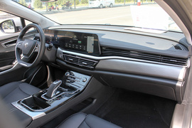 2022款雷诺江铃羿