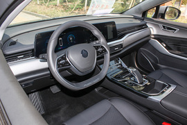 2022款雷诺江铃羿