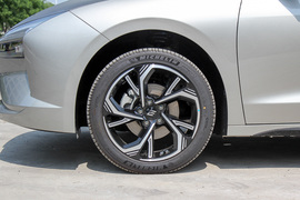 2022款雷诺江铃羿