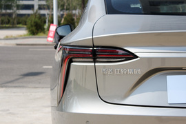 2022款雷诺江铃羿