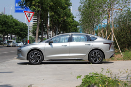 2022款雷诺江铃羿