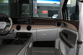 2022款东风风行·游艇