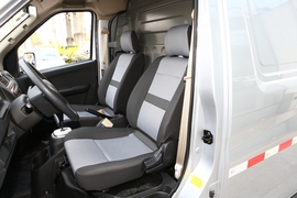 2022款长安睿行EM60