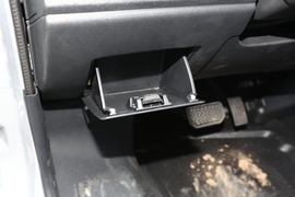 2022款长安睿行EM60