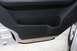 2022款长安睿行EM60