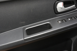 2022款长安睿行EM60