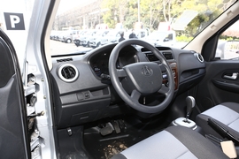 2022款长安睿行EM60