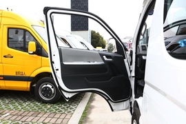 2022款福田风景G7