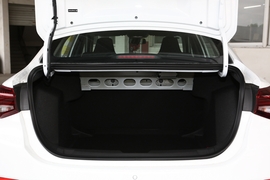 2022款雪佛兰科沃兹