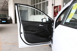 2022款雪佛兰科沃兹