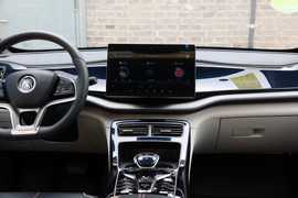 2021款比亚迪秦PLUS