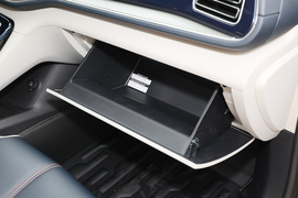 2021款比亚迪秦PLUS