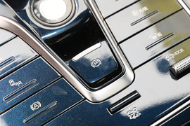 2021款比亚迪秦PLUS