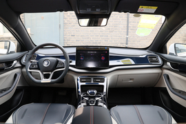 2021款比亚迪秦PLUS