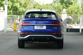 2022款奥迪Q5L