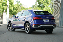2022款奥迪Q5L