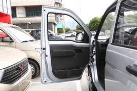 2021款五菱荣光新卡