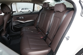2022款宝马320Li