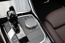 2022款宝马320Li