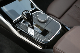 2022款宝马320Li