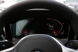 2022款宝马320Li