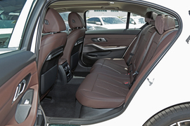 2022款宝马320Li