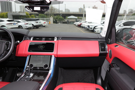 2022款路虎揽胜运动版