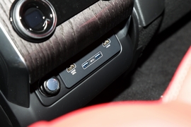 2022款路虎揽胜运动版