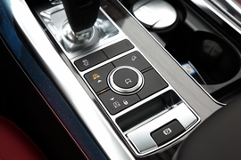 2022款路虎揽胜运动版