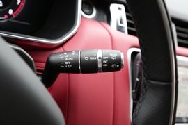 2022款路虎揽胜运动版