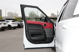 2022款路虎揽胜运动版