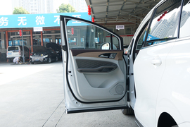 2022款东风风行·游艇